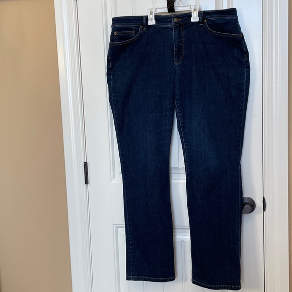 18 W Lauren Ralph Lauren Classic Blue Women's Jeans Modern-Straight Curvy - Picture 16 of 16